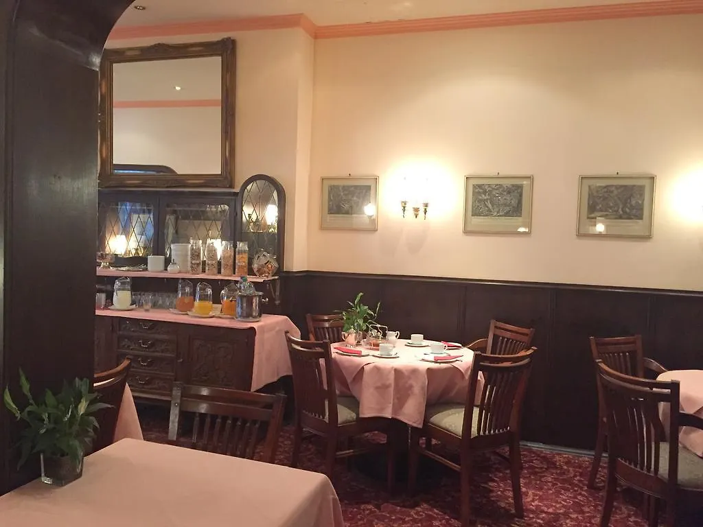 Hotel Bismarck Düsseldorf 3*,
